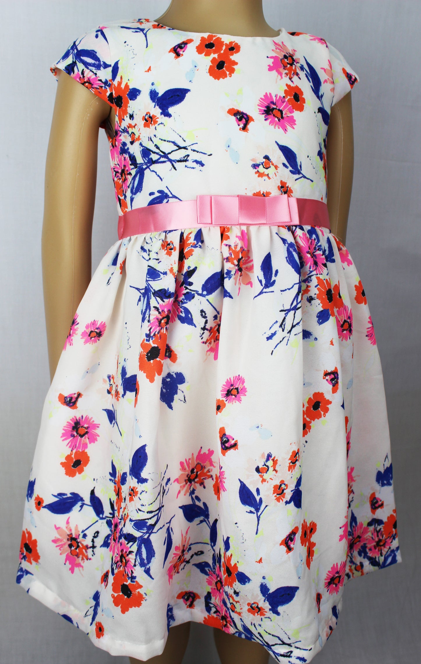 Silk floral summer dress with a cup sleeve - V&US