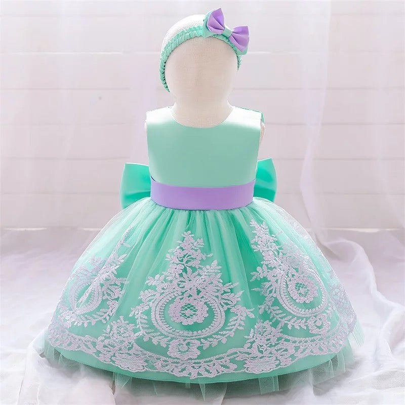 Fancy bow green dress