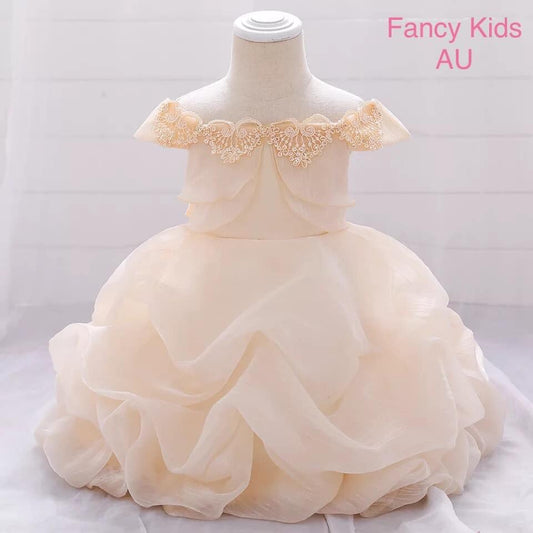 Ivory baloon skirt party dress