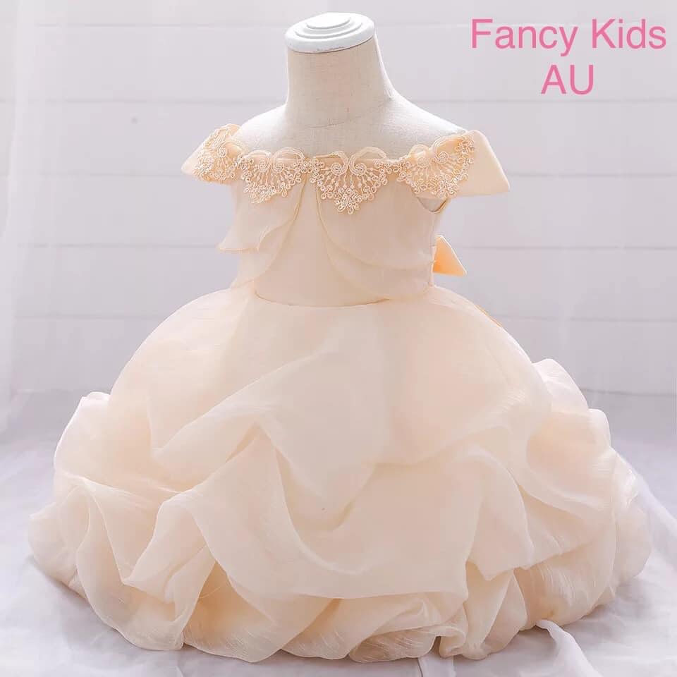 Ivory baloon skirt party dress
